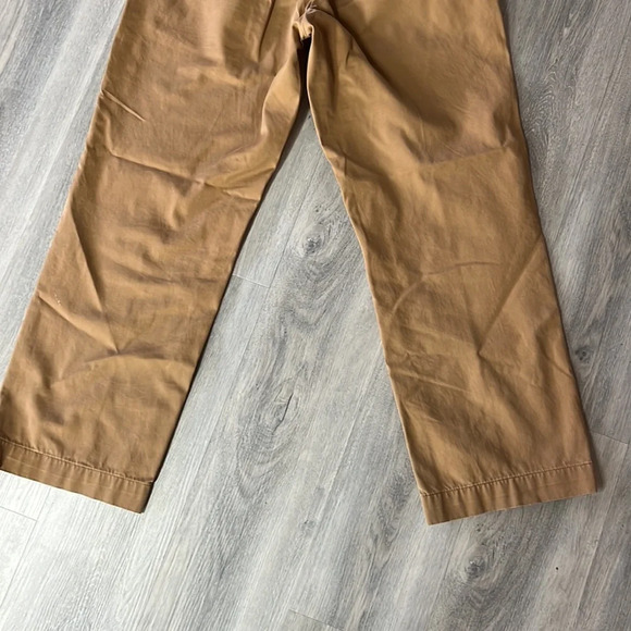 Eddie Bauer straight leg khakis  size 33 - Picture 10 of 11